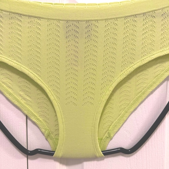 💖Victoria's Secret Waist Pointelle Hiphugger Panty - Picture 3 of 9